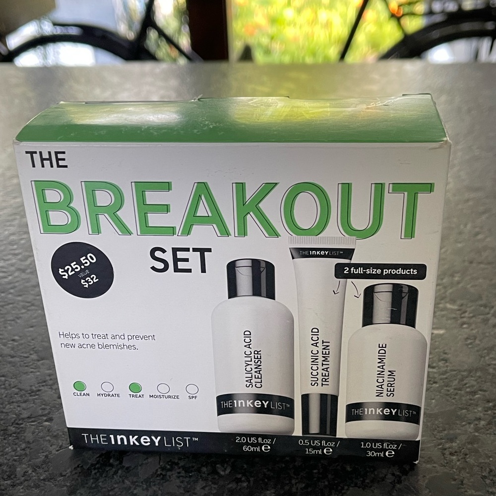 The Inkey List The Breakout Set help treat & prevent new acne blemishes